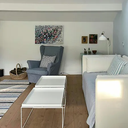 House In Peaceful Surroundings 150 M To The Water